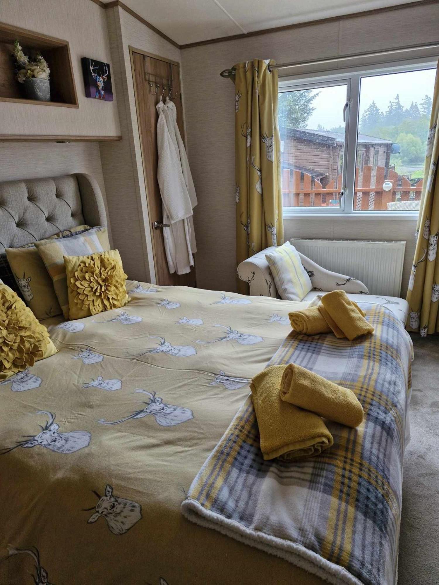 Cairn View Chalet Villa Aviemore Eksteriør bilde